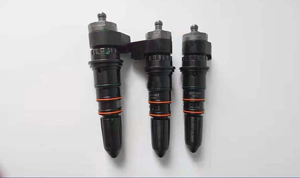 康明斯NTA855-P470 喷油器3071497